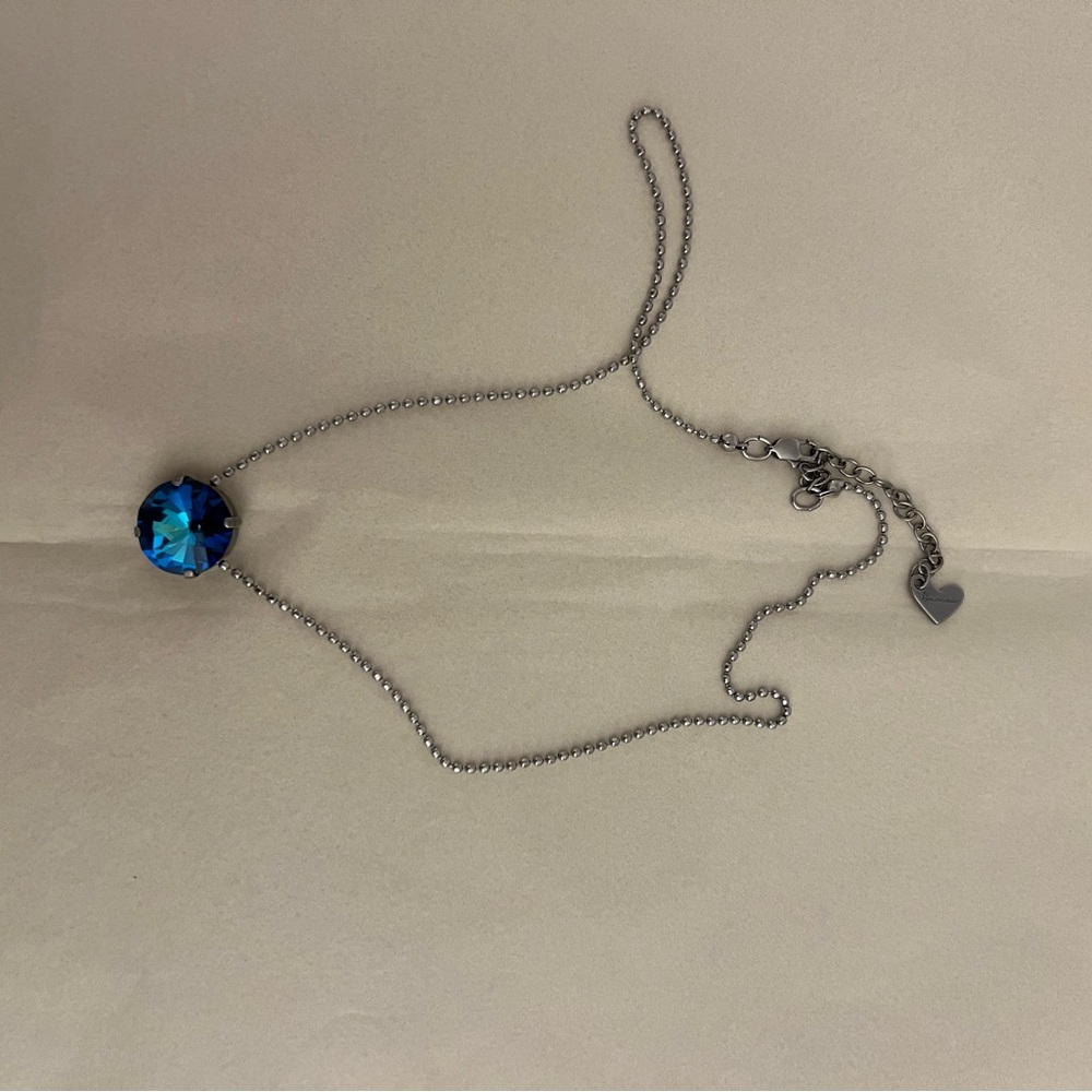 Sabika 1-Stone Vienna Necklace - Picture 2 of 3
